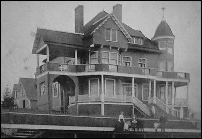 Wardner's Castle (1890) The Earles Family in front of Wardner's Castle early 1900s