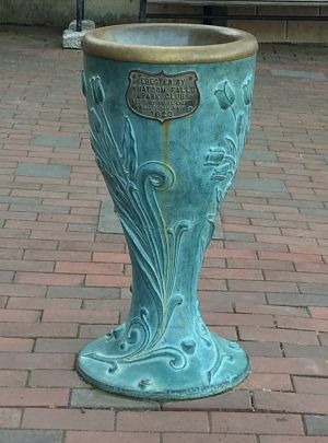 Tulip Drinking Fountain300_opt The Tulip Fountain was created by Knute Evertz to
